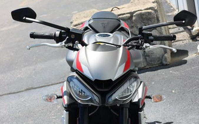 2022 Triumph Street Triple R Low Matte Silver Ice