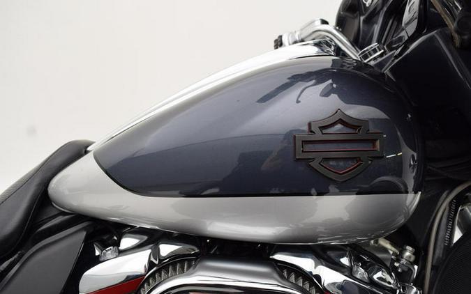 2019 Harley-Davidson® FLHXSE - CVO™ Street Glide®