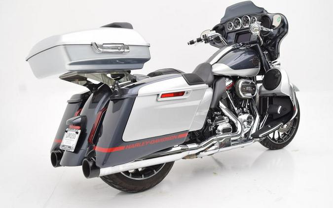 2019 Harley-Davidson® FLHXSE - CVO™ Street Glide®