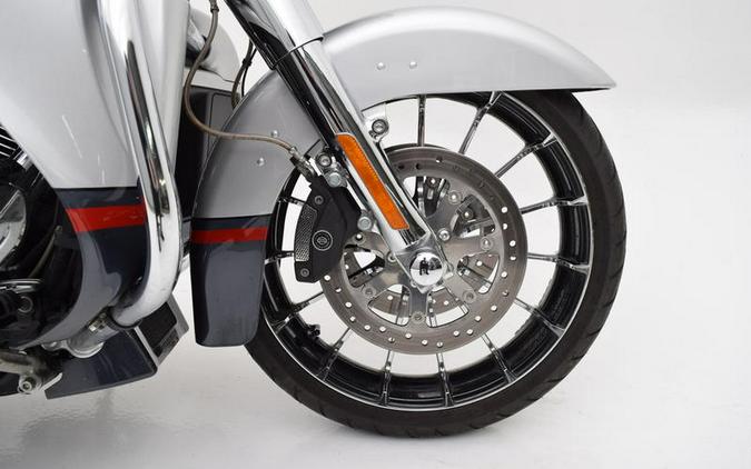 2019 Harley-Davidson® FLHXSE - CVO™ Street Glide®