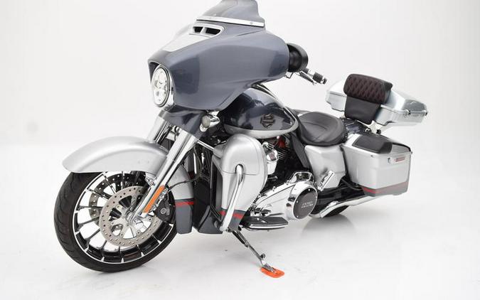 2019 Harley-Davidson® FLHXSE - CVO™ Street Glide®