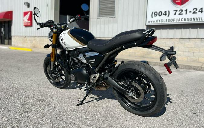 2026 Triumph Speed 400 Pearl Metallic White/Phantom Black