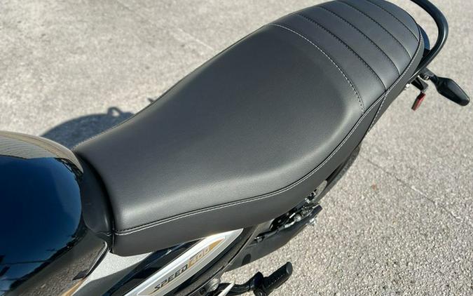 2026 Triumph Speed 400 Pearl Metallic White/Phantom Black