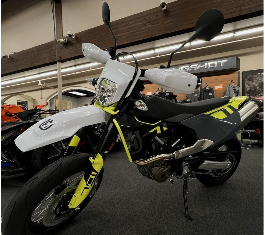 2024 Husqvarna® 701 Supermoto