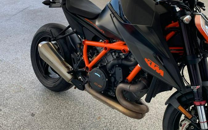 2020 KTM 1290 SUPER DUKE R