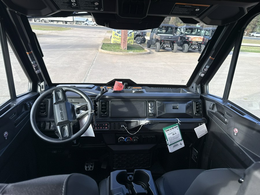2026 Can-Am Defender MAX XT CAB HD11