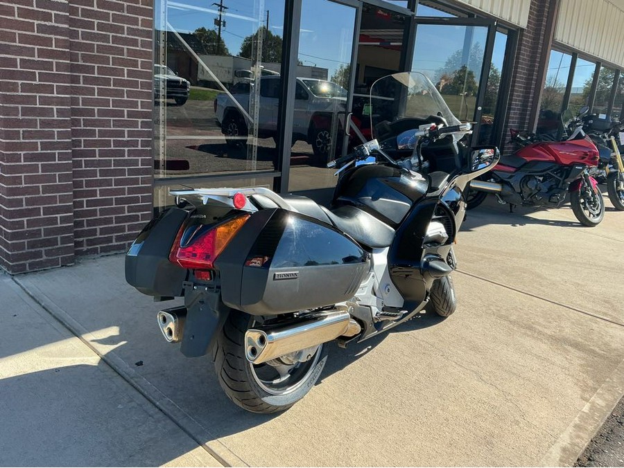 2012 ST1300 ABS - Honda