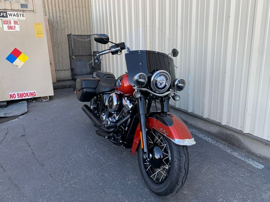2025 Harley-Davidson® FLHC - Heritage Classic