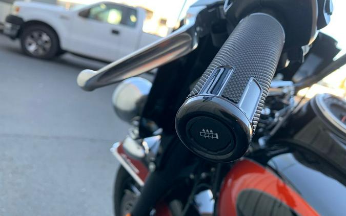 2025 Harley-Davidson® FLHC - Heritage Classic