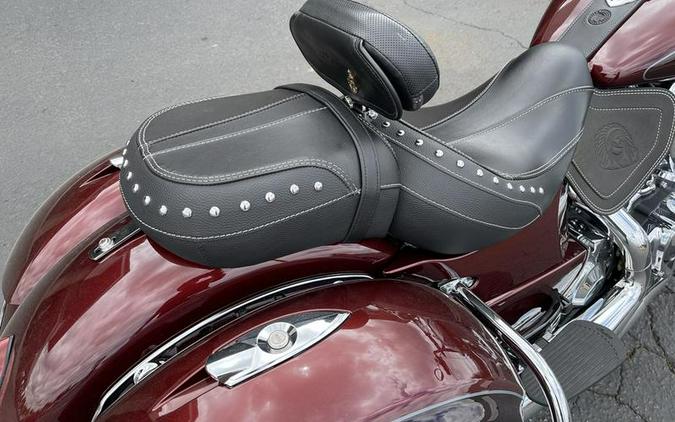 2022 Indian Motorcycle® Springfield® Maroon Metallic/Crimson Metallic