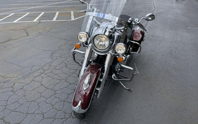 2022 Indian Motorcycle® Springfield® Maroon Metallic/Crimson Metallic