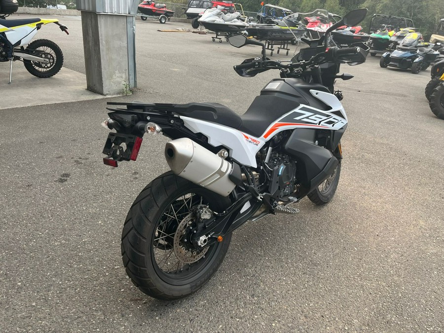 2020 KTM 790 Adventure