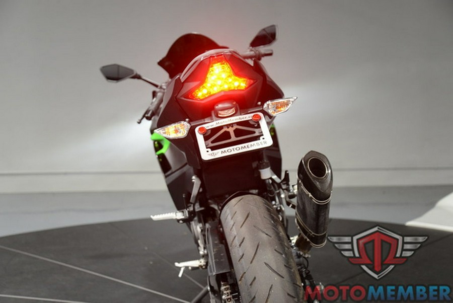 2023 Kawasaki Ninja 400 Matrix Camo Gray/Metallic Matte Carbon