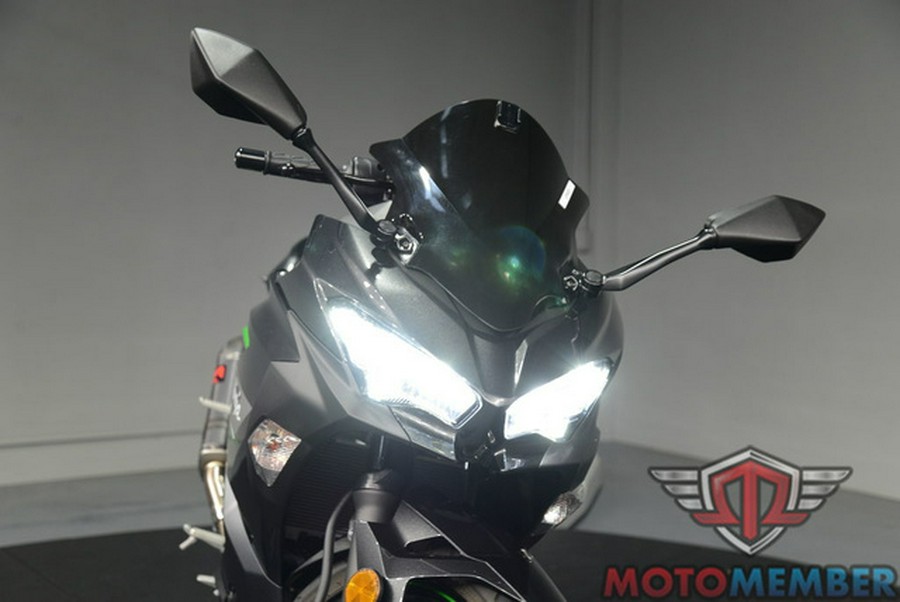 2023 Kawasaki Ninja 400 Matrix Camo Gray/Metallic Matte Carbon