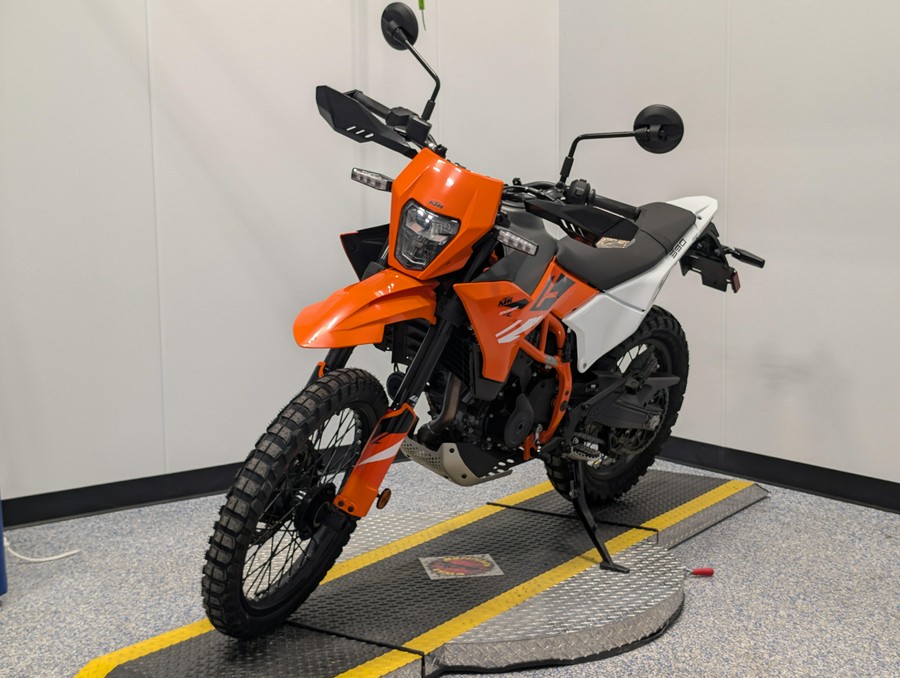 2026 KTM Enduro 390 R