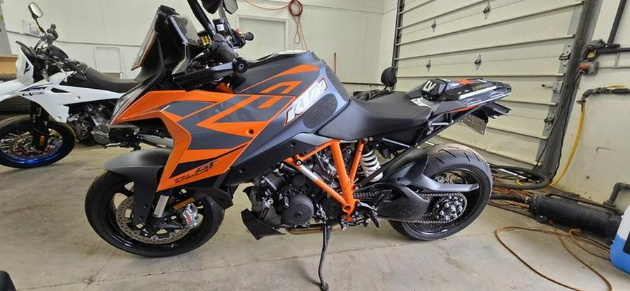 2023 KTM 1290 Super Duke GT