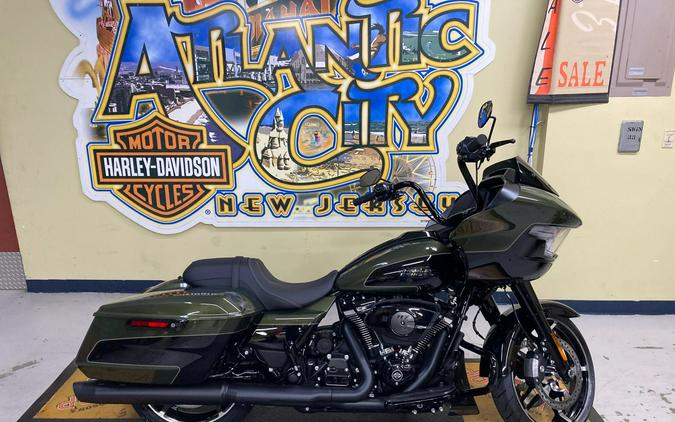 2026 Harley-Davidson® Road Glide® Olive Steel Metallic / Vivid Black Black Trim