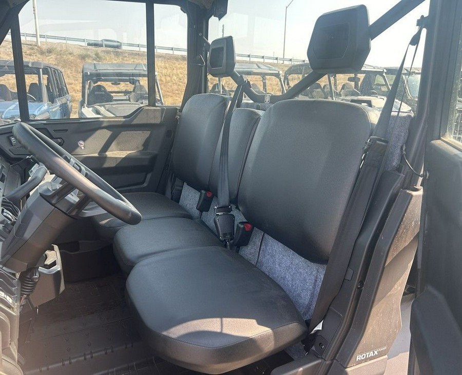 2024 Can-Am® Defender DPS CAB HD9