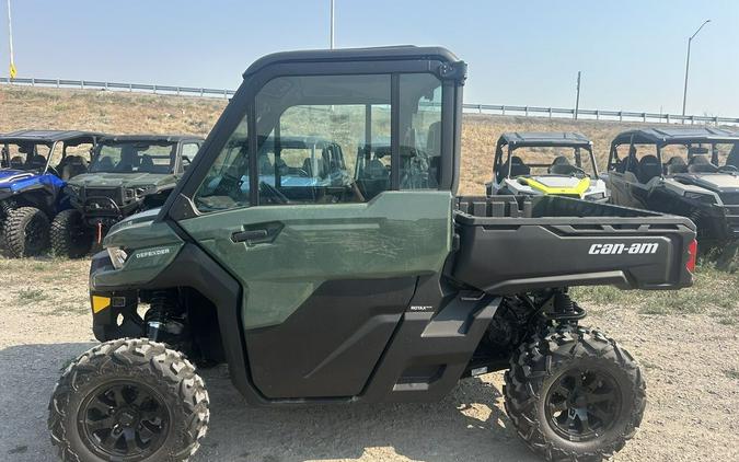 2024 Can-Am® Defender DPS CAB HD9