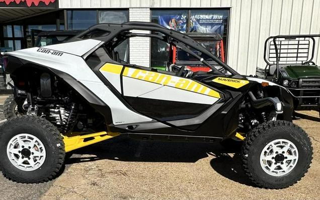 2024 Can-Am® Maverick R 999T DCT