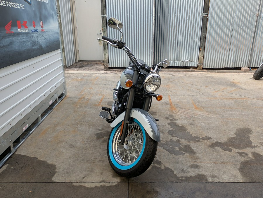 2024 Kawasaki Vulcan 900 Classic