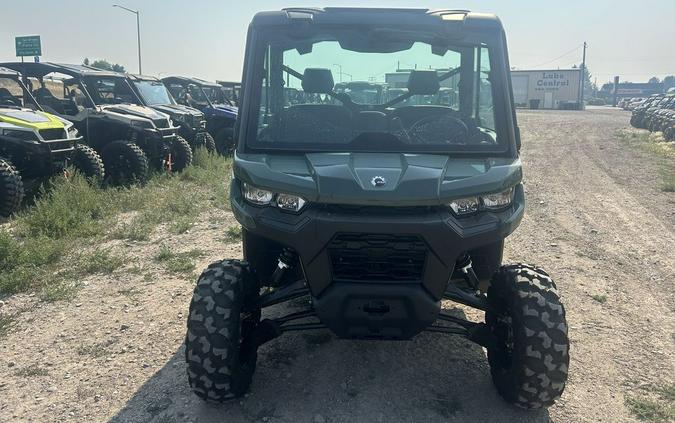 2024 Can-Am® Defender DPS CAB HD9