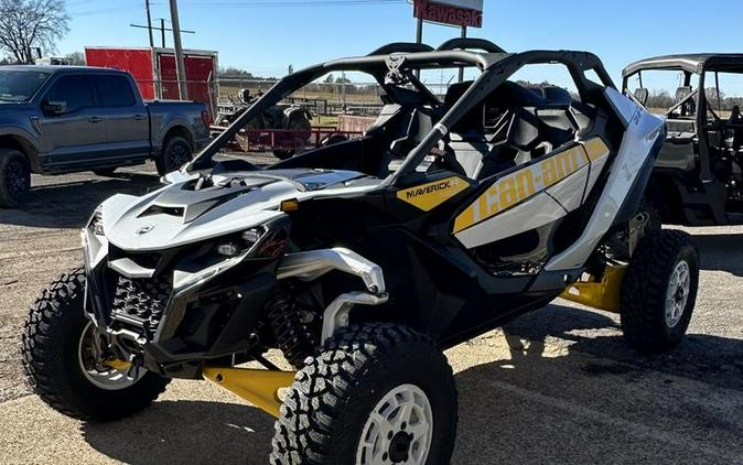 2024 Can-Am® Maverick R 999T DCT