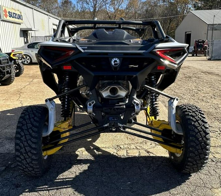 2024 Can-Am® Maverick R 999T DCT