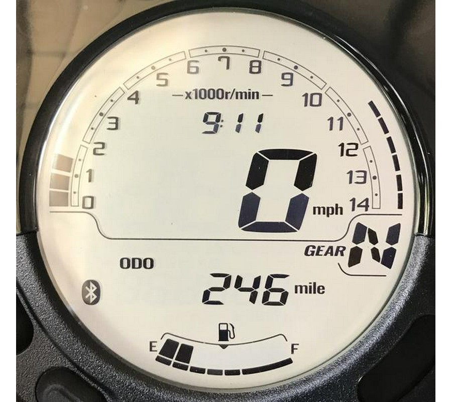 2024 Kawasaki Eliminator® Pearl Robotic White