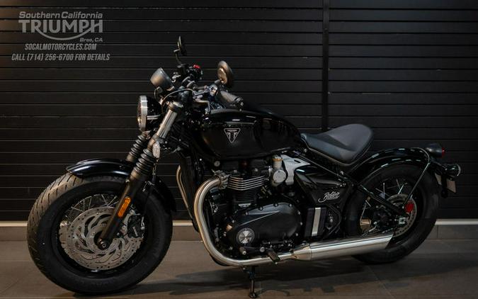 2026 Triumph Bonneville Bobber Jet black