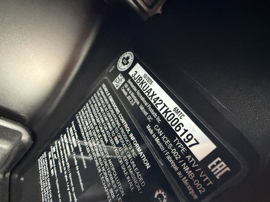 2026 Can-Am® Defender MAX Limited HD11