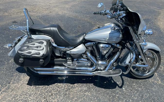 2009 Yamaha Roadliner S