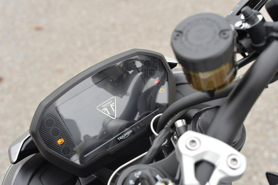 2025 Triumph Street Triple 765 RS Silver Ice