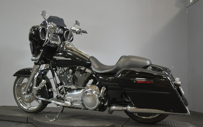 2016 Harley-Davidson Street Glide Special FLHXS