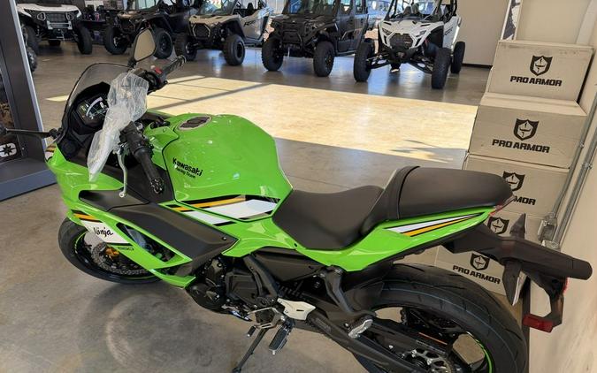 2025 Kawasaki Ninja® 650 KRT Edition ABS