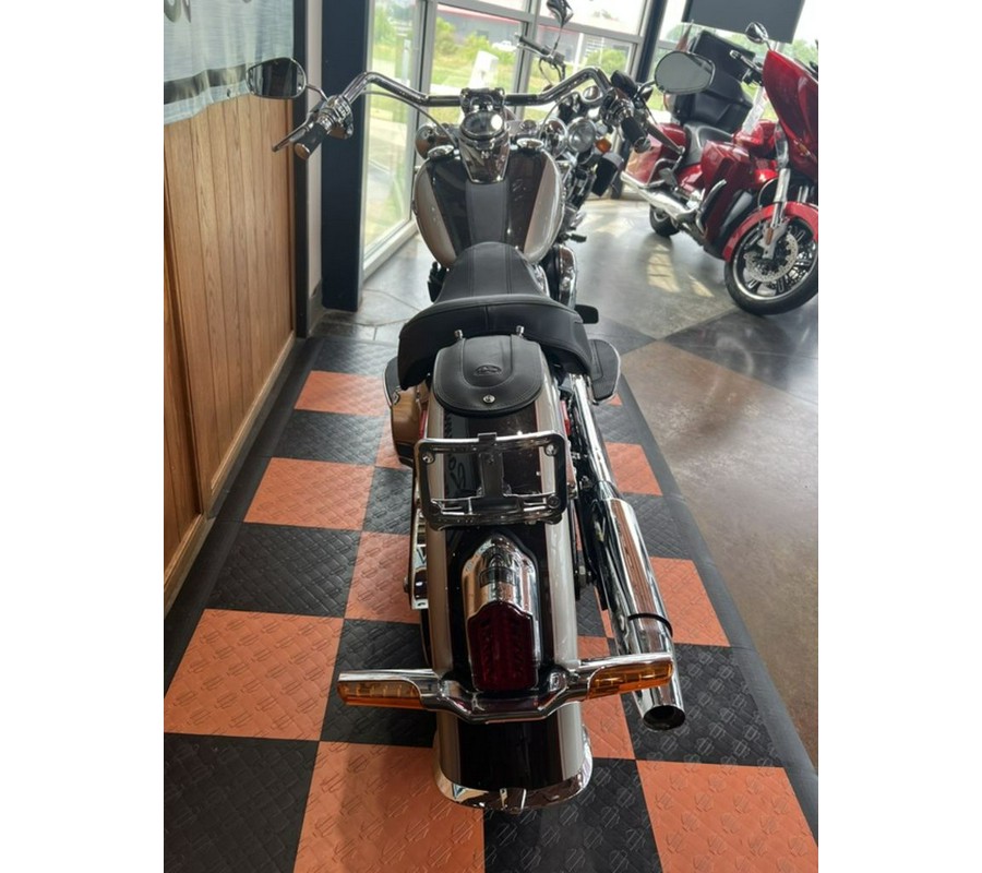 2018 Harley-Davidson Softail® Deluxe