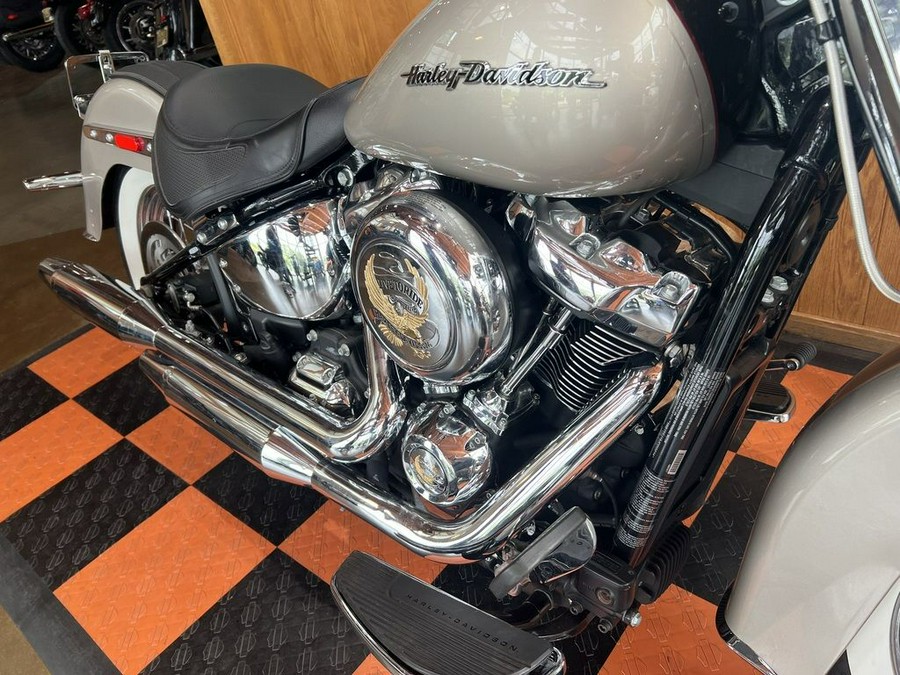 2018 Harley-Davidson Softail® Deluxe