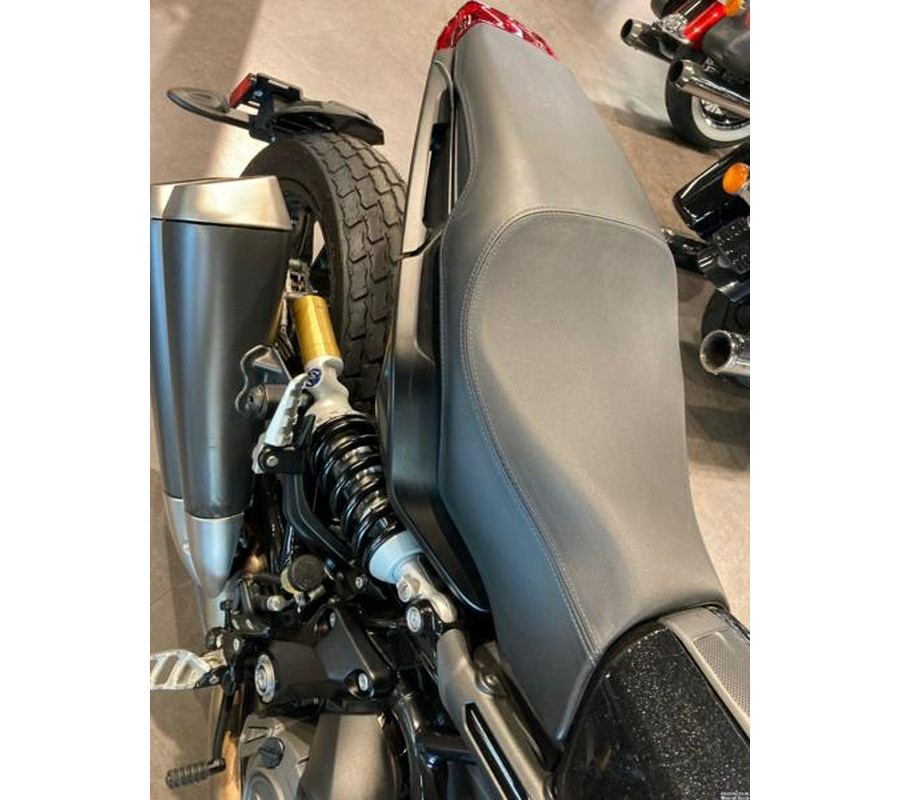 2019 Indian Motorcycle® FTR™ 1200 S Titanium Metallic over Thunder Black Pearl