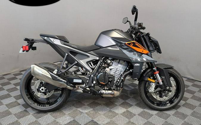 2024 KTM 990 Duke