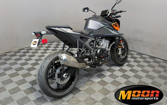 2024 KTM 990 Duke