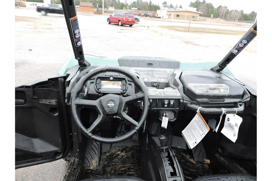 2025 Can-Am Commander DPS 700