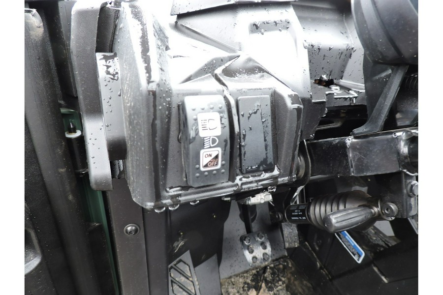 2025 Can-Am Commander DPS 700