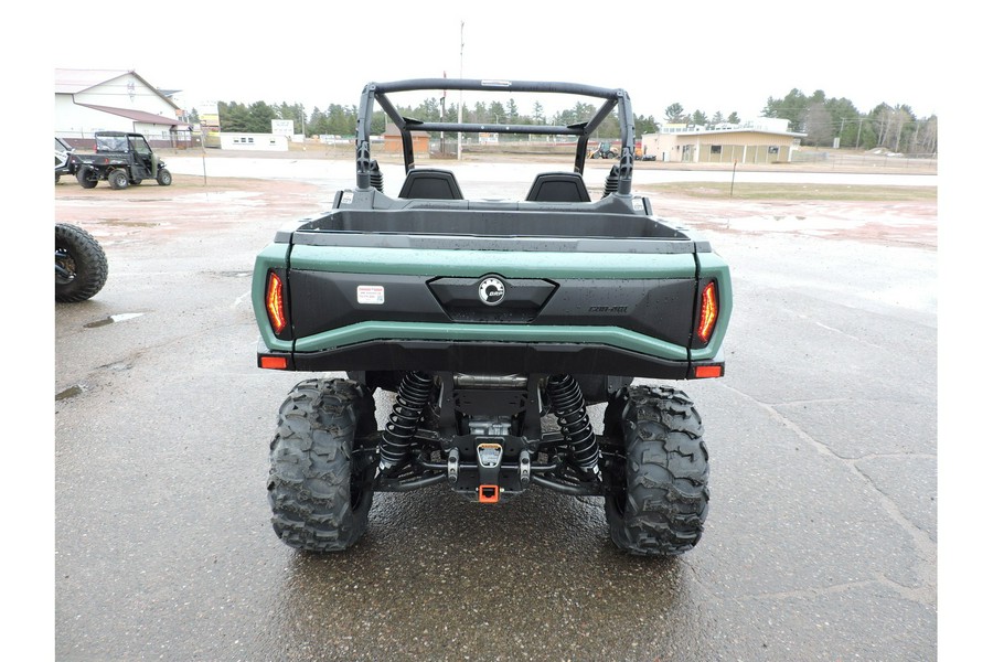 2025 Can-Am Commander DPS 700