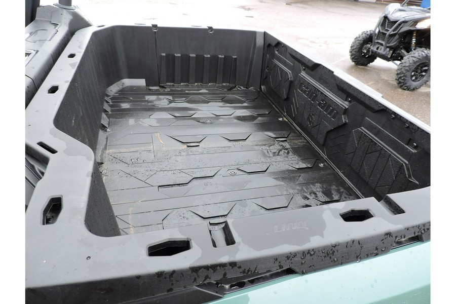 2025 Can-Am Commander DPS 700