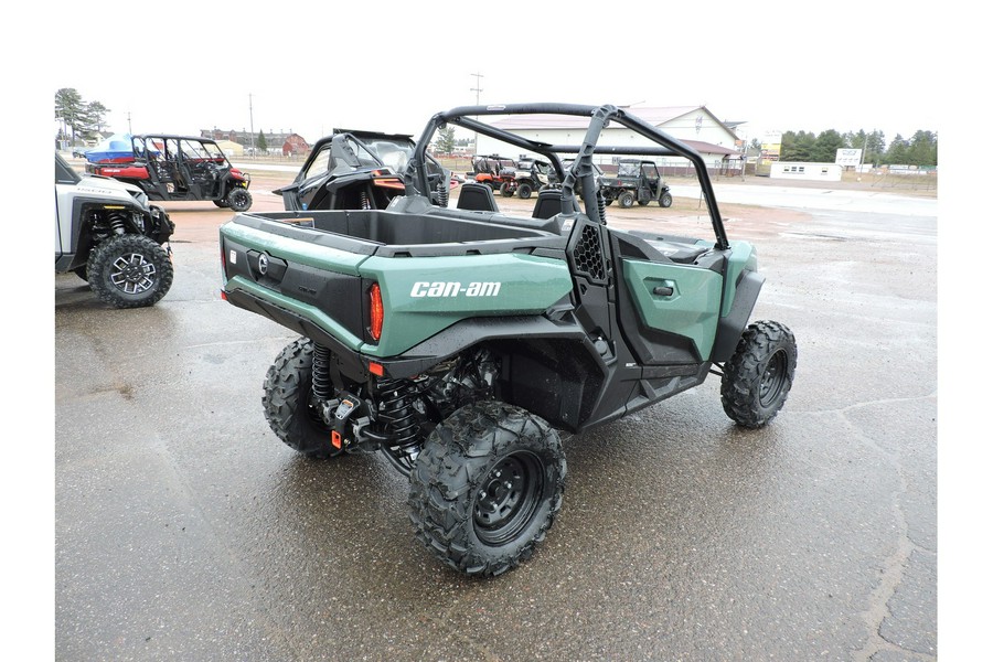 2025 Can-Am Commander DPS 700