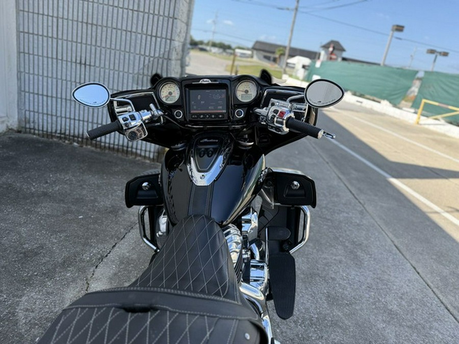 2017 Indian Roadmaster Thunder Black