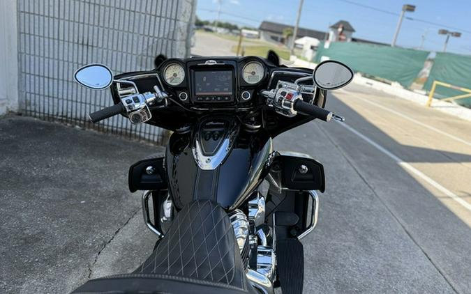 2017 Indian Roadmaster Thunder Black