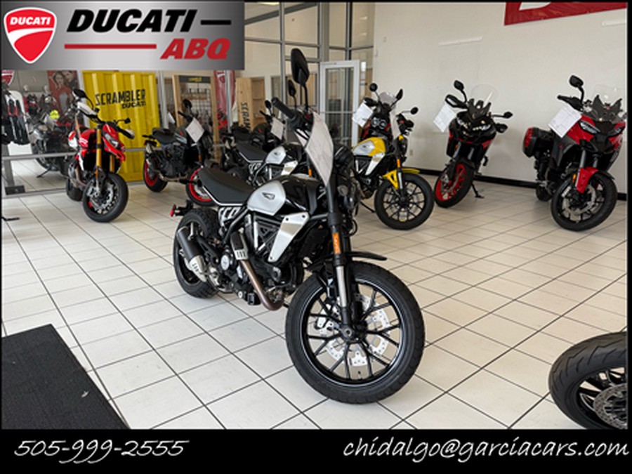 2024 Ducati Scrambler Icon