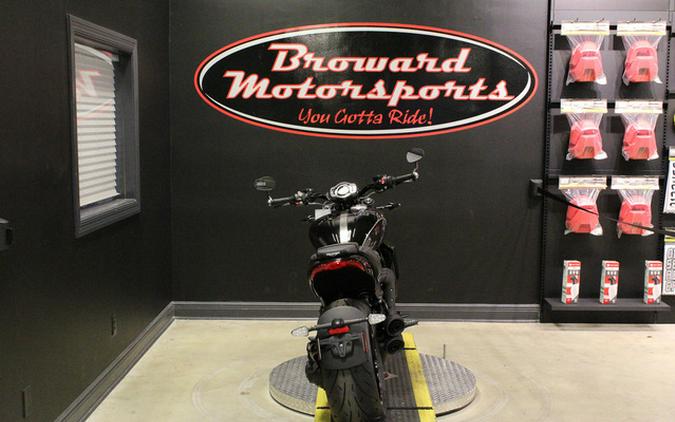 2026 Triumph Rocket 3 Storm R