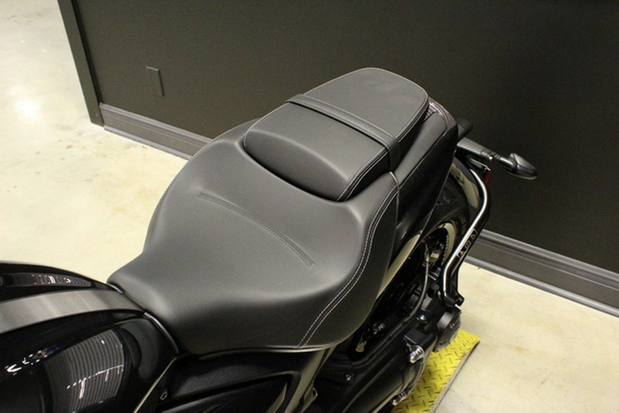 2026 Triumph Rocket 3 Storm R Sapphire Black/Granite Storm R